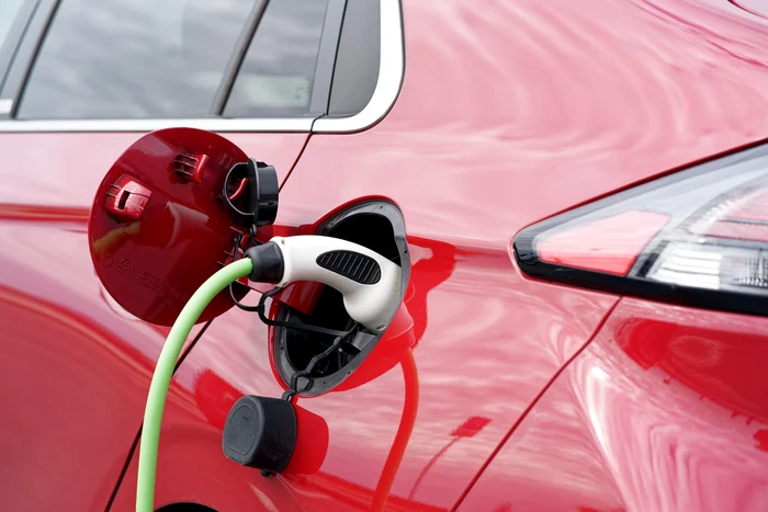 Tranziția auto în România: De ce mașinile electrice nu sunt încă standard