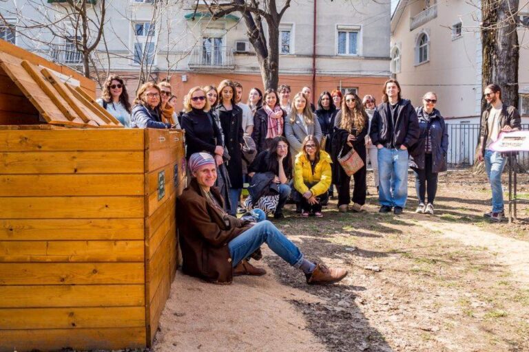 Cum să construiești comunități locale puternice în 2026